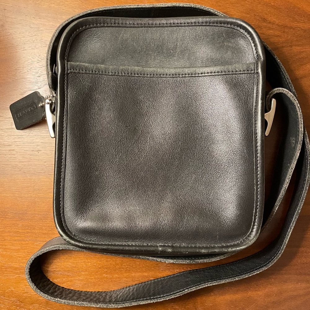 Coach Vintage Camera Bag Crossbody 9817 Black with Silver Hardware Buckle